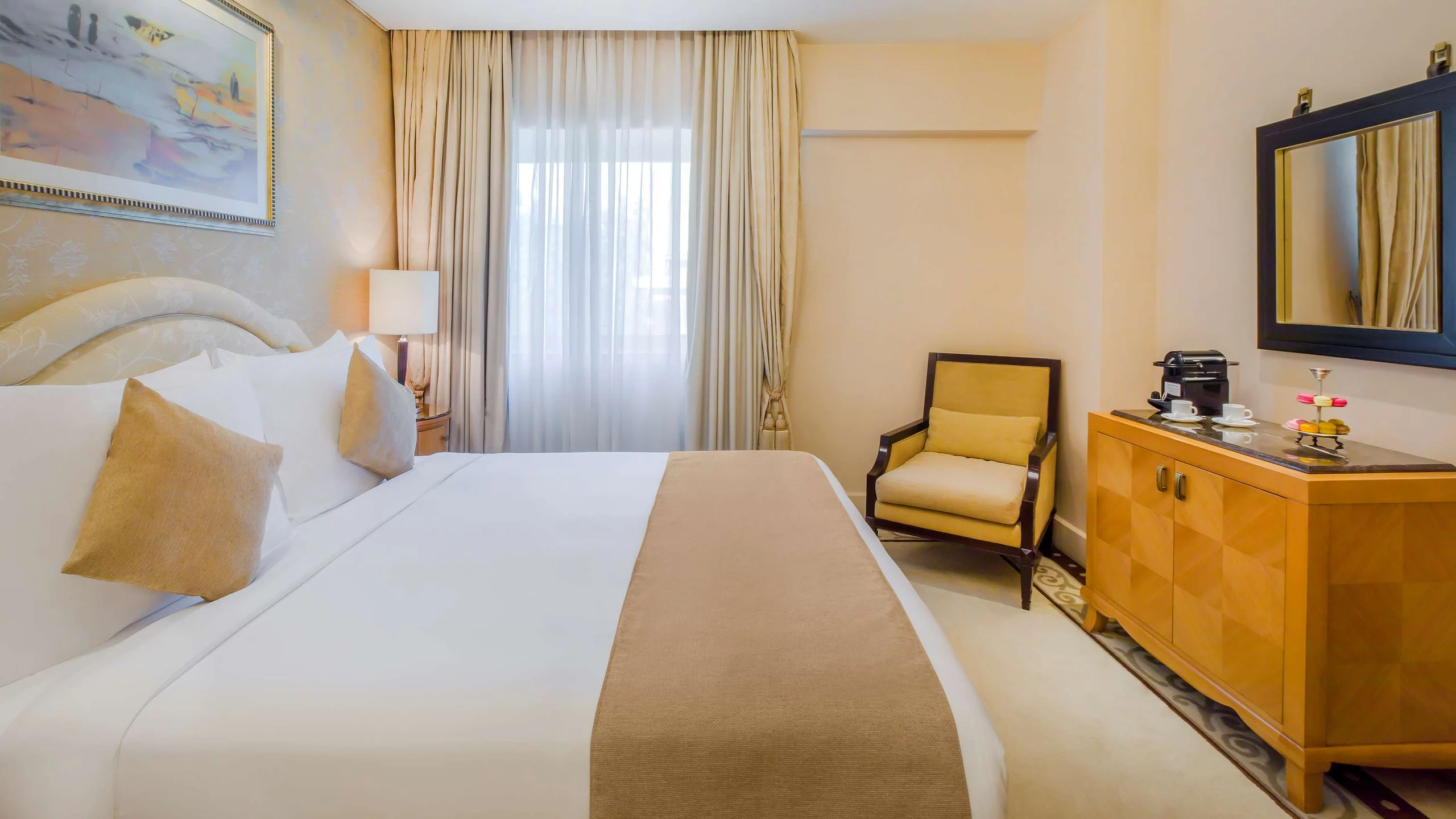 Kempinski Nile Hotel Cairo – Elegantes Gästezimmer