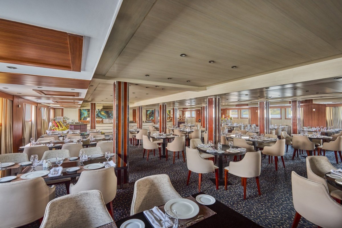 M/S Blue Shadow II oder IV – Blue Shadow IV – Restaurant